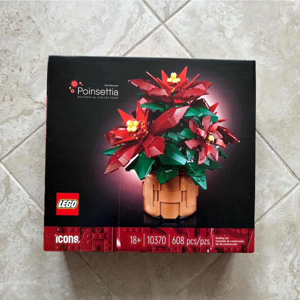Lego poinsettia